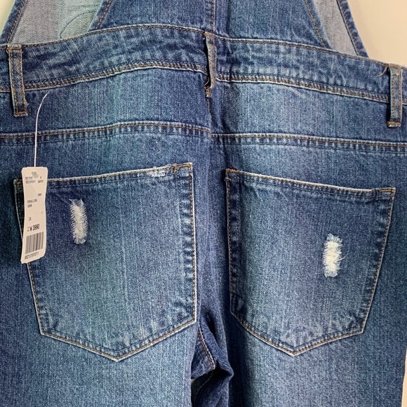 F21 | Livin The Dream Distressed Overalls - Picture 7 of 7